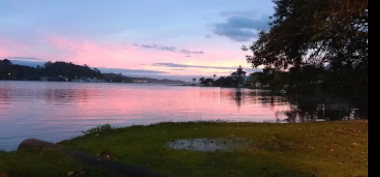 Lakehouse 24Hs Hostel Lagoa Conceicao Florianópolis Brasil
